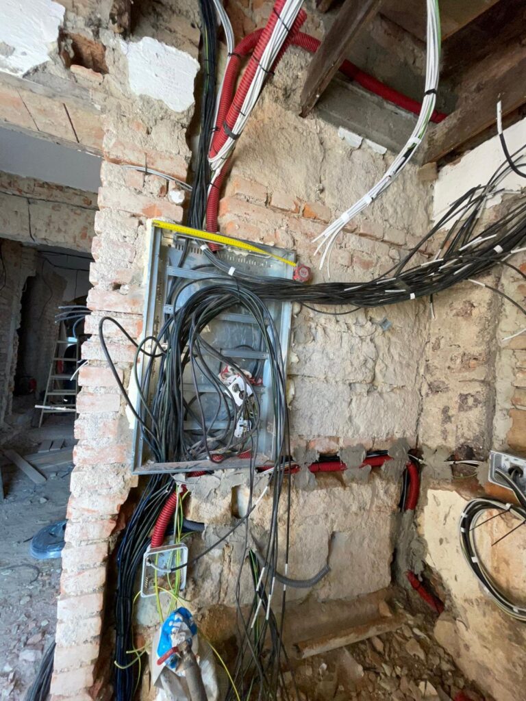 Rekonstrukce elektroinstalace rodinného domu, Kralupy nad Vltavou – snímek 1
