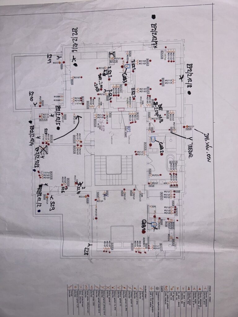Projekt chytré domácnosti v rodinném domě, Statenice – snímek 1